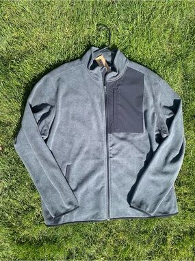 Men's Duluth Full-Zip Heather Gray Jacket with Black Chest Panel